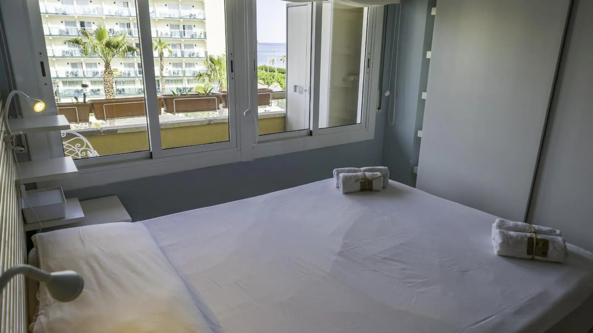 Homeholidayrentals Singular - Costa Barcelona Pineda de Mar Appartement