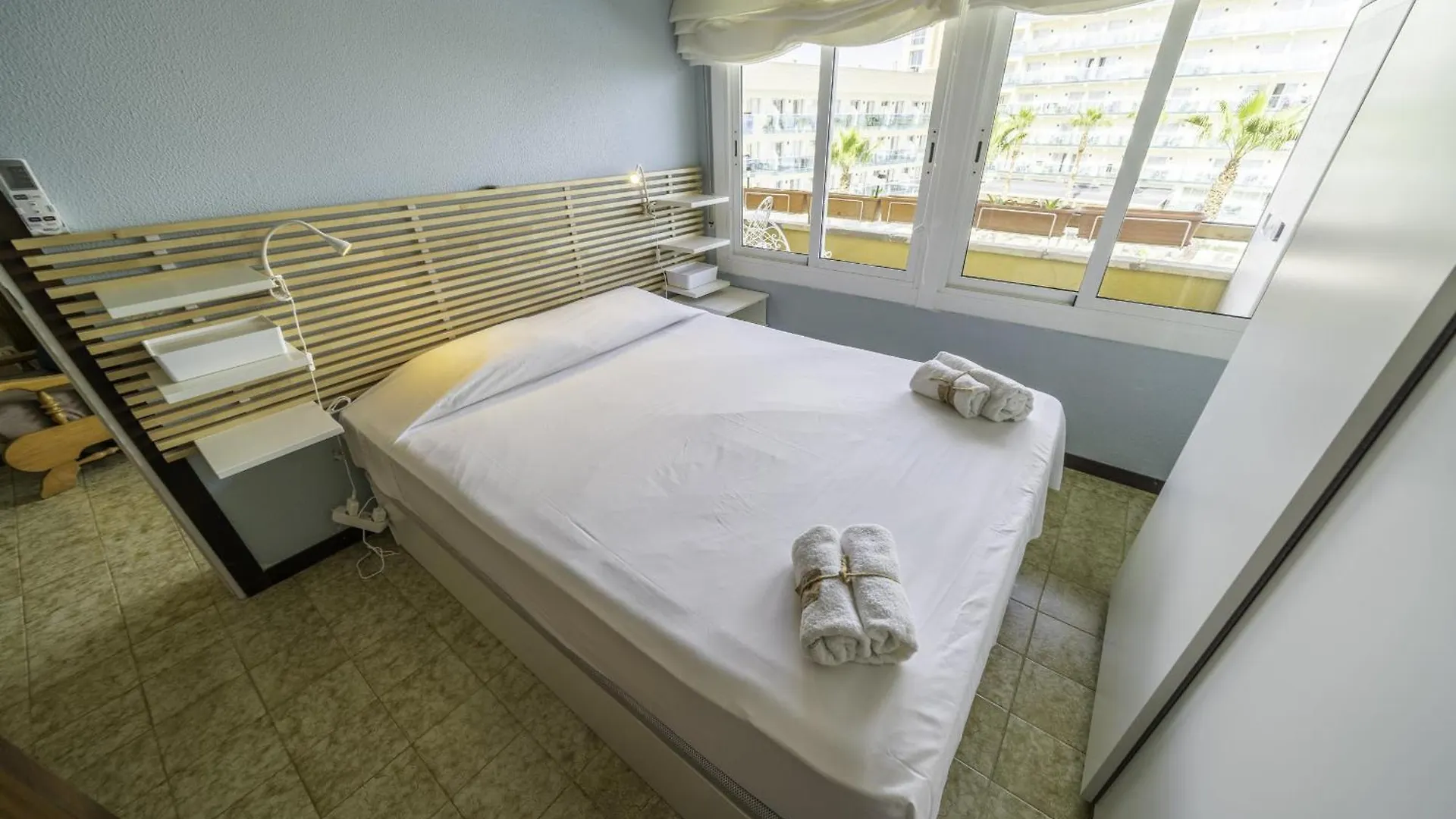 Apartament Homeholidayrentals Singular - Costa Barcelona Pineda de Mar